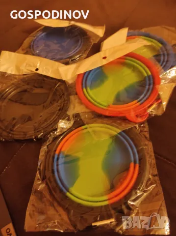 Сгъваема купичка за вода за кучета с карабинер, снимка 1