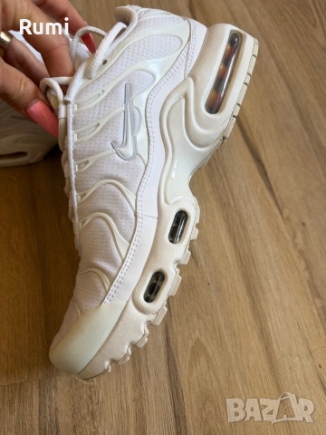 Оригинални маратонки Air Max Plus Triple White ! 40 н, снимка 8 - Маратонки - 36659966