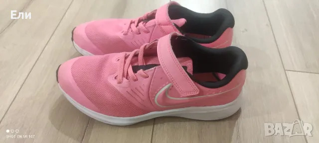 Маратонки Nike, 35 номер, снимка 2 - Детски маратонки - 49512134