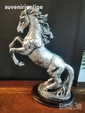 Декоративна статуетка кон, снимка 3 - Статуетки - 37992546