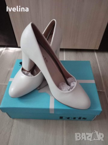 Дамски обувки-бели на ток/дебел ток, снимка 3 - Дамски обувки на ток - 38109954