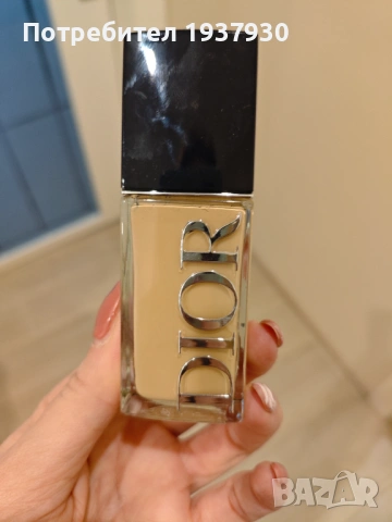 Продавам фон дьо тен Dior Forever skin glow