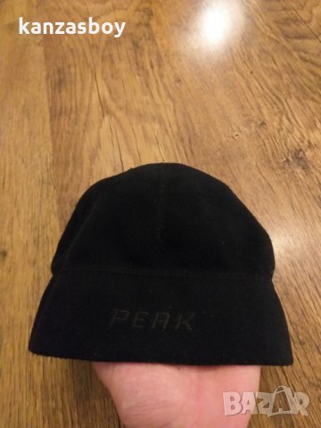peak performance - страхотна зимна шапка, снимка 2 - Шапки - 34971675