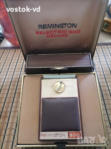 REMINGTON SELECTRIC 300 SHAVER DE LUXE