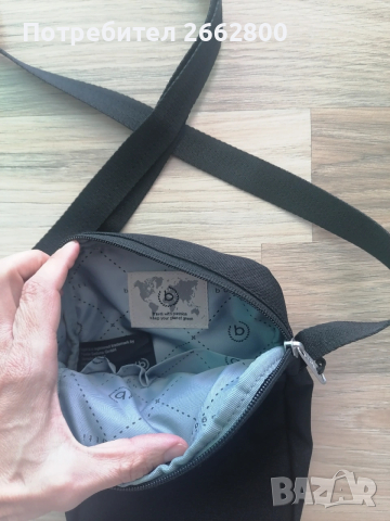 Bugatti чантичка, снимка 5 - Чанти - 53933680