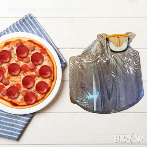 Дървена дъска за пица с уред за лесно  рязане, снимка 1