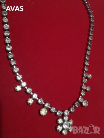 Ново блестящо колие с цвете сребристо, снимка 4 - Колиета, медальони, синджири - 36686200