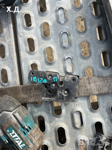 Брава преден капак Сеат Ибиза 2003г 