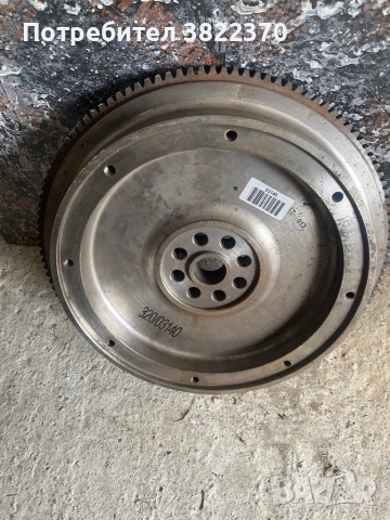 Маховик със зъбен венец