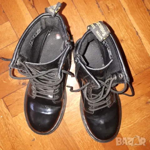 Dr. Martens детски боти 33 номер , снимка 2 - Детски боти и ботуши - 47819951