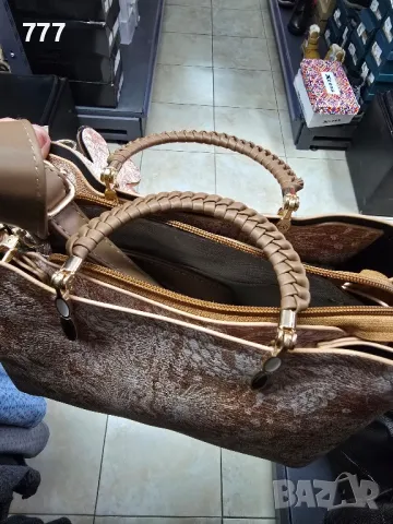 дамска чанта, снимка 6 - Чанти - 48489002