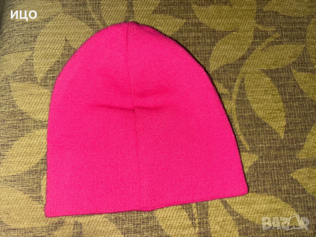 Зимна шапка Peak Performance , снимка 2 - Шапки - 52662907