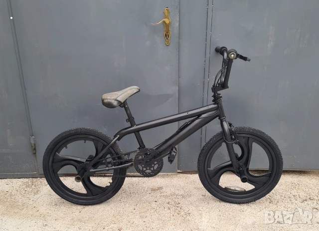 BMX Freestyle велосипед с лети капли (Mag Wheels) – Матово черен