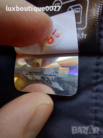 Чисто нов без етикет елек The North Face M, снимка 11 - Други - 52650785