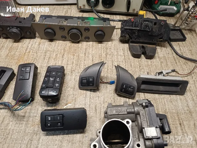 Лот  интериорни части за Опел Вектра Ц, снимка 9 - Части - 48561718