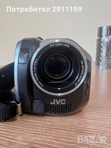 Видеокамера JVC Everio HDD Camcorder 30GB, снимка 8 - Камери - 51742527