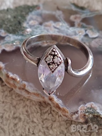 Сребърен пръстен с циркон "бадемка", снимка 1 - Пръстени - 44197249