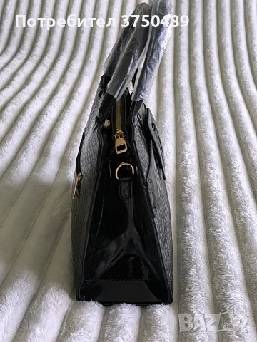 Нова дамска чанта , снимка 3 - Чанти - 54346015