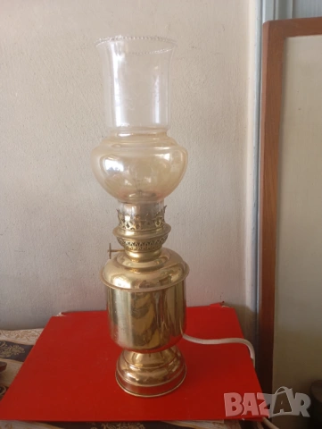 Винтидж настолна лампа