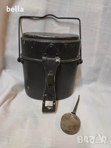 Швейцарско армейско полево канче (ешус) модел 1952 година в комплект с оригинална военна масльонка