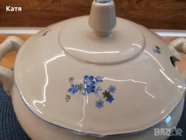 Порцеланов супник  с декор незабравки произведен в Китка, снимка 2 - Чинии - 50058395