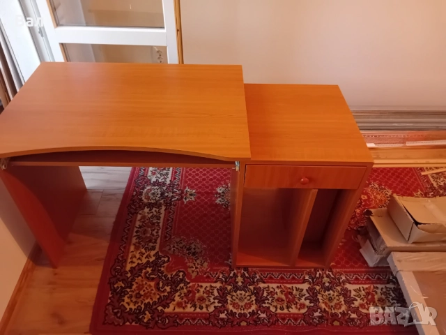 Много функционално бюро в отлично съствояни