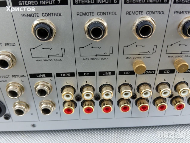 DJ Миксер BEHRINGER, снимка 12 - Ресийвъри, усилватели, смесителни пултове - 50476702