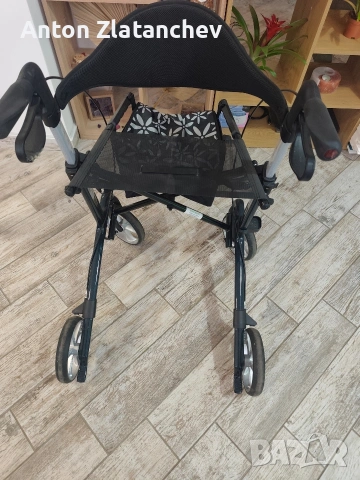 Карбонова проходилка (ролатор) RUSSKA Vital Carbon – ултра лека, висок клас, снимка 4 - Инвалидни скутери - 53947637