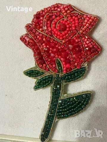 Ръчно изработен шедьовър  - Брошка Роза , снимка 6 - Колиета, медальони, синджири - 54306349