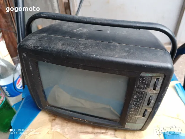 Стар портативен телевизор , работещ, снимка 3 - Други ценни предмети - 49517959