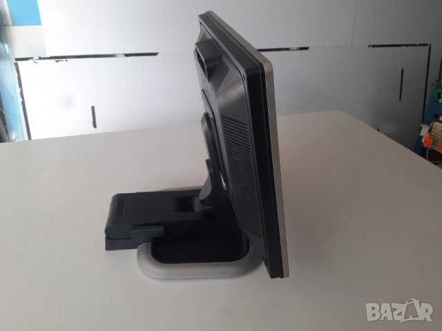 Монитор 19" HP L1950g, снимка 5 - Монитори - 52587511