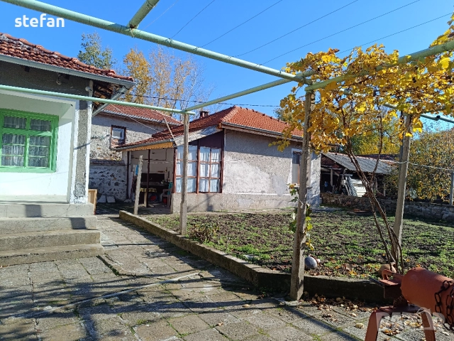 Къща с.Драгойново,обл пловдив, снимка 9 - Къщи - 52389516