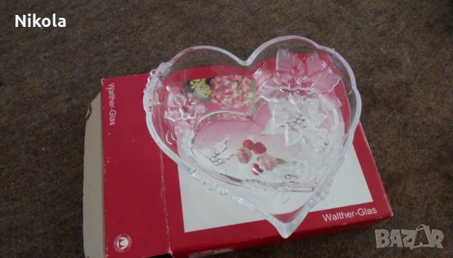 Декоративна купа - поднос с формата на сърце Walther Glas Herzschale, снимка 2 - Чинии - 29545658