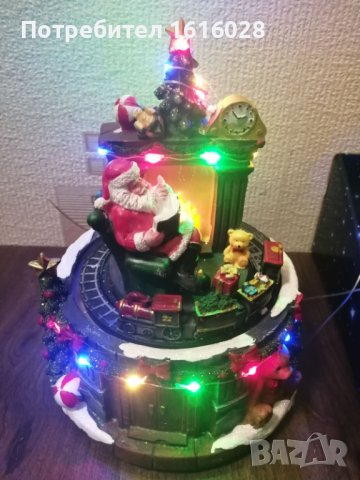Дядо Коледа пред камината -  музикална и LED сцена на MAGIC VILLAGЕ, снимка 1 - Декорация за дома - 42784883