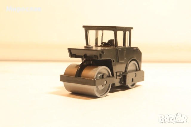 WIKING H0 1/87 ВАЛЯК АСВАЛТ ПЪТНО СТРОИТЕЛСТВО МОДЕЛ, снимка 3 - Колекции - 54058664