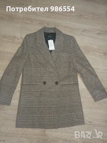 Ново дамско палто Stradivarius размер S каре, снимка 3 - Палта, манта - 47479764