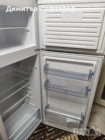 Продавам комбиниран хладилник с фризер Crown GN 263E., снимка 3 - Хладилници - 53120102