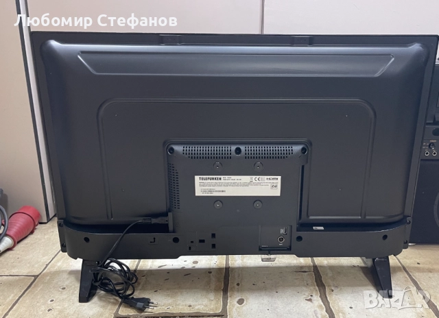 Телевизор TELEFUNKEN 32HE4011 LED 32.0 ", 81.0 см , снимка 2 - Телевизори - 52363183