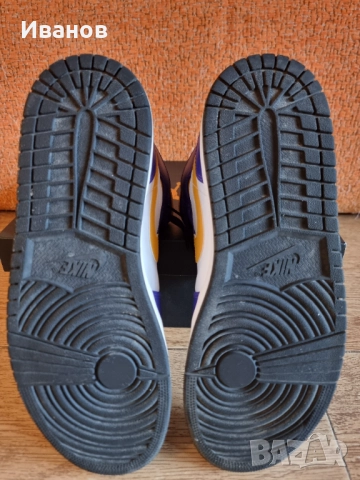 AIR JORDAN 1 MID , снимка 6 - Маратонки - 51738551