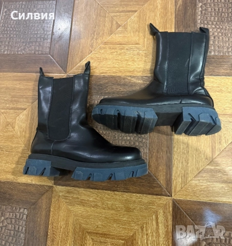 Ботуши , снимка 2 - Дамски ботуши - 52568836