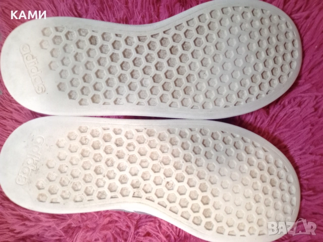 ADIDAS маратонки 33-34н, снимка 3 - Детски маратонки - 52437285