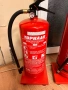 Водни и прахови пожарогасители- на една година, снимка 1