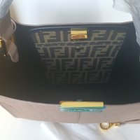 Fendi Peekaboo Cappuccino , снимка 2 - Чанти - 33736667