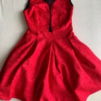 Червена рокля, снимка 2 - Рокли - 36692124