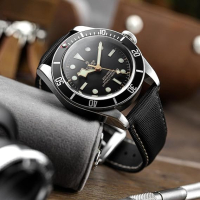 Черна гумена каишка за часовник ZULUDIVER Mayday Sailcloth, 20 мм, снимка 4 - Водни спортове - 44511315