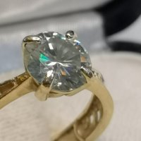 Дамски златен 585 пръстен с брилянт, снимка 6 - Пръстени - 30091654