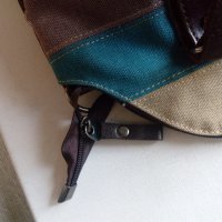 Нова шарена дамска чанта Snug Star с опция за презрамка, снимка 3 - Чанти - 40868735