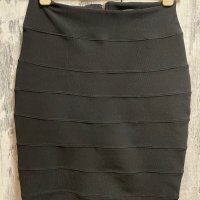 Черна секси еластична бандажна пола , снимка 7 - Поли - 35505639