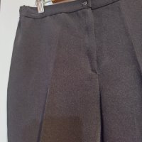 Дамски черен панталон с ръб и прав крачол по- дебел плат, снимка 3 - Панталони - 37881667
