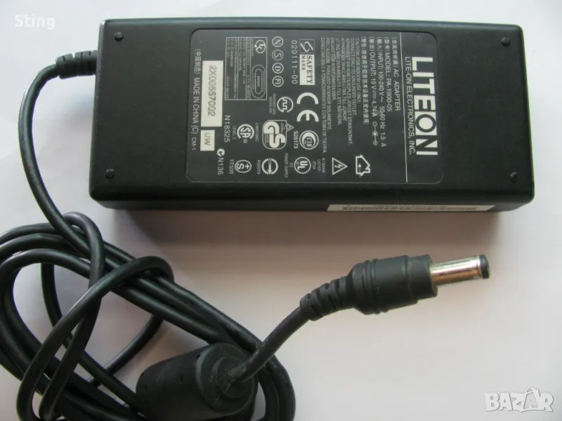 Захранване   Яко  19 V / 4.7 A  ,  Отлично, снимка 1
